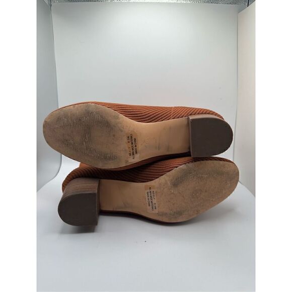 CUSHIONAIRE Women's Neely Stretch bootie +Memory Foam 8.5 TAN - Picture 5 of 7